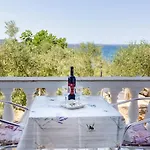 Διαμέρισμα Family Friendly Seaside Kozino, Zadar - 5756 Petrcane