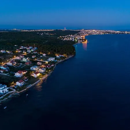 아파트 Family Friendly Seaside Kozino, Zadar - 5756 돈제페트레케인