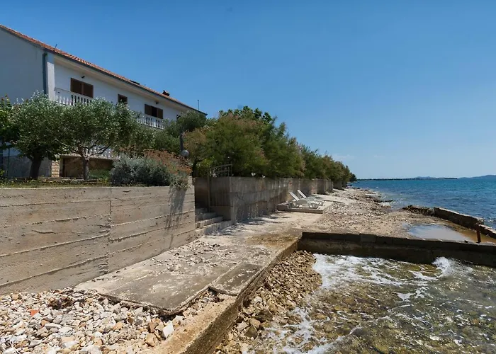 アパート Family Friendly Seaside Kozino, Zadar - 5756 *