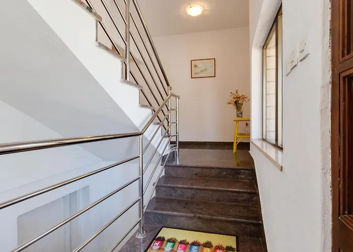 Family Friendly Seaside Kozino, Zadar - 5756 Apartmán *