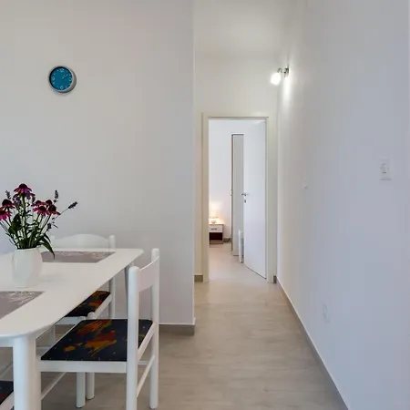 Apartment Family Friendly Seaside Kozino, Zadar - 5756 *