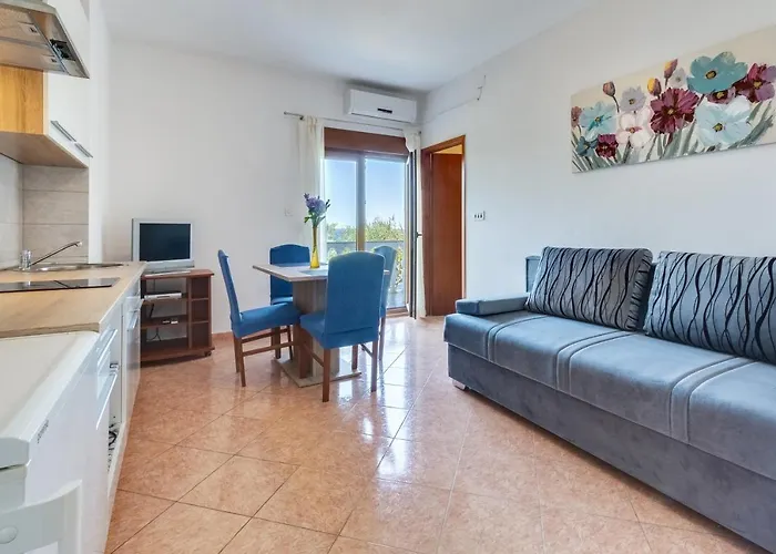 Family Friendly Seaside Kozino, Zadar - 5756 Appartement