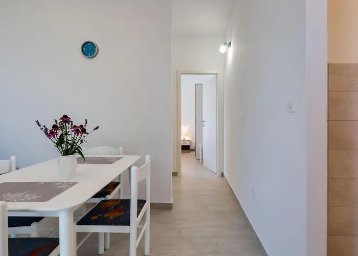 Appartement Family Friendly Seaside Kozino, Zadar - 5756 *