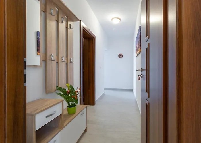 Appartement Family Friendly Seaside Kozino, Zadar - 5756 Petrcane