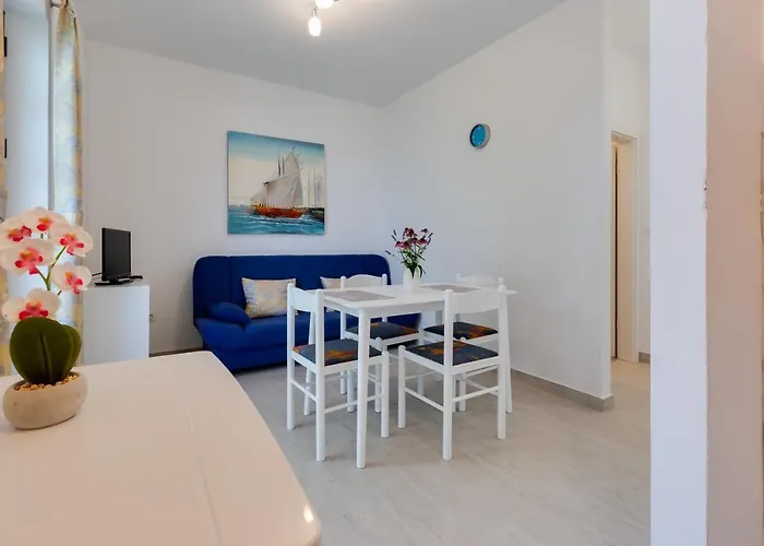 Family Friendly Seaside Kozino, Zadar - 5756 Appartement